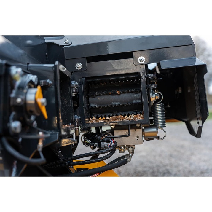 Rębak 150 z no stress hydraulicznym podajnikiem 