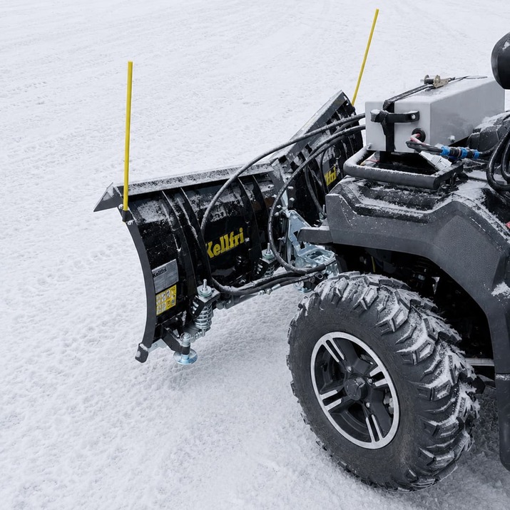 Pług śnieżny V 150 cm do ATV z agregatem hydraulicznym i siłownikiem