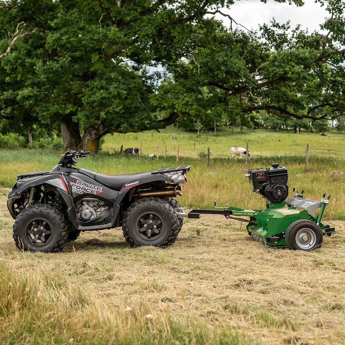 Kosiarka ATV 120 z klapą Briggs and stratton 13,5 KM 