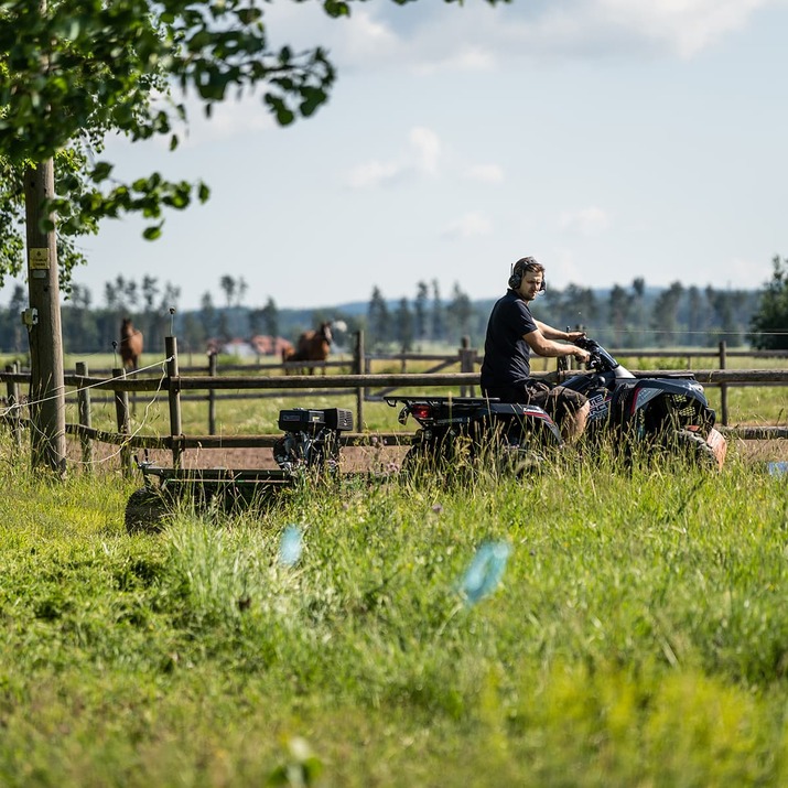 Kosiarka ATV 120, z klapą, 15 KM