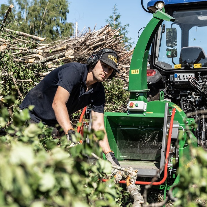 Hydraulicznie zasilany rębak 170 z pompą i zbiornikiem