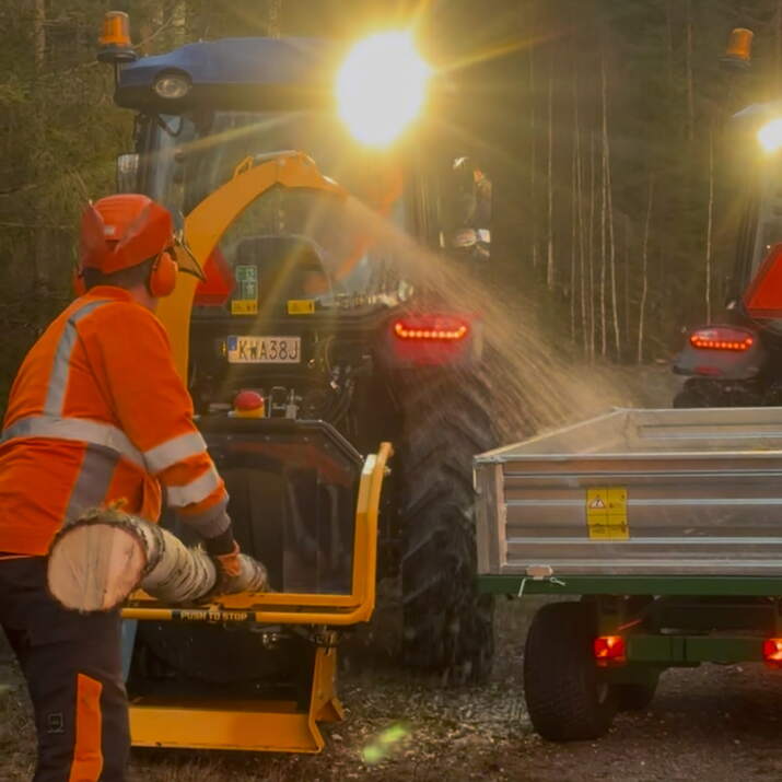 Rębak 150 z no stress hydraulicznym podajnikiem 