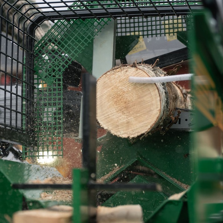 Elektryczny kombajn do drewna opałowego