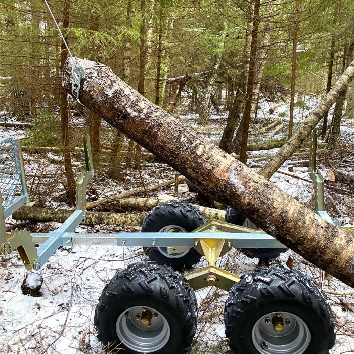 Przyczepa leśna ATV z żurawiem i wciągarką