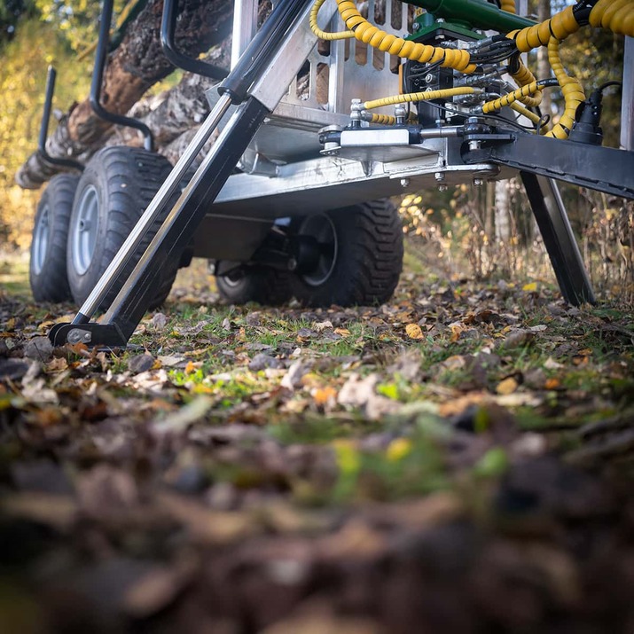 Przyczepa leśna ATV 3 tony z żurawiem 4,2 m