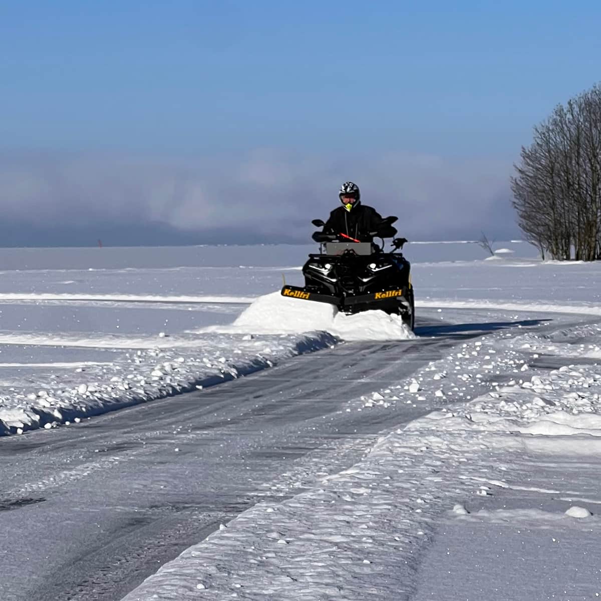 Pług śnieżny V 150 cm do ATV z agregatem hydraulicznym i siłownikiem