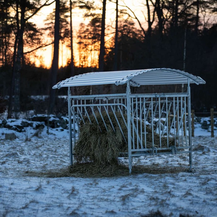 Paśnik dla owiec, z zadaszeniem