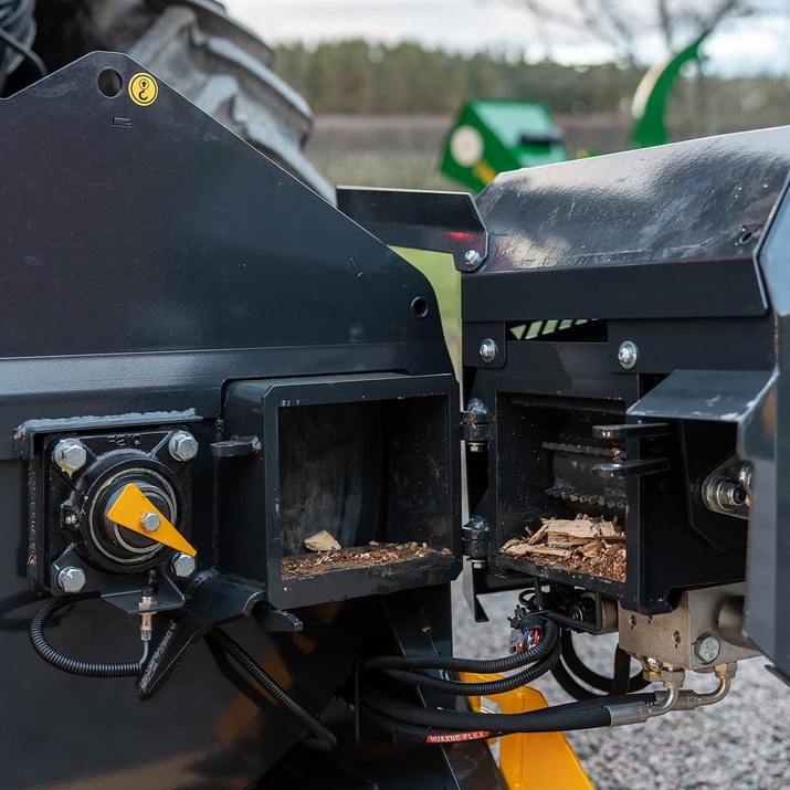 Rębak 150 z no stress hydraulicznym podajnikiem 