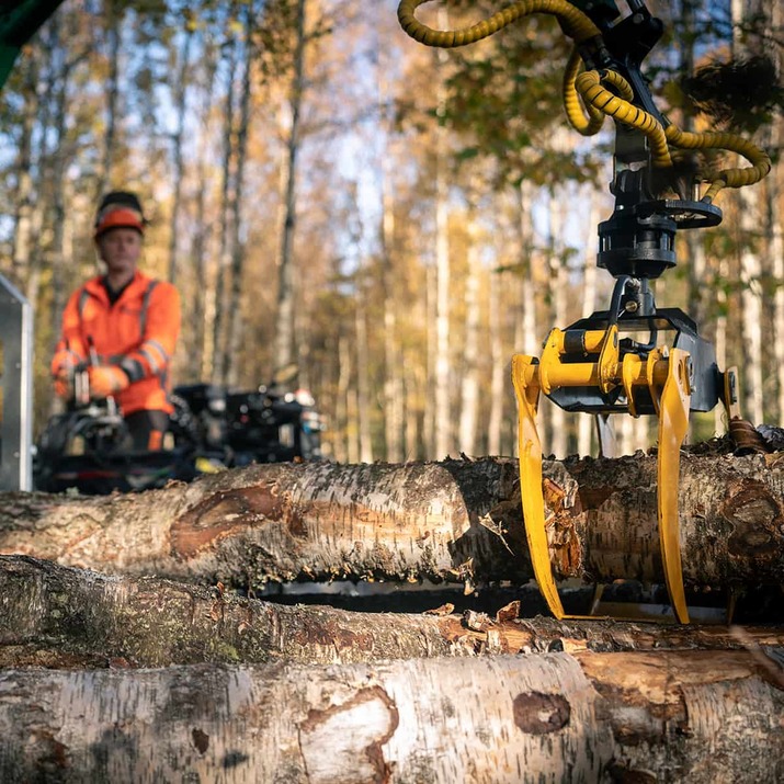 Przyczepa leśna ATV 3 tony z żurawiem 4,2 m