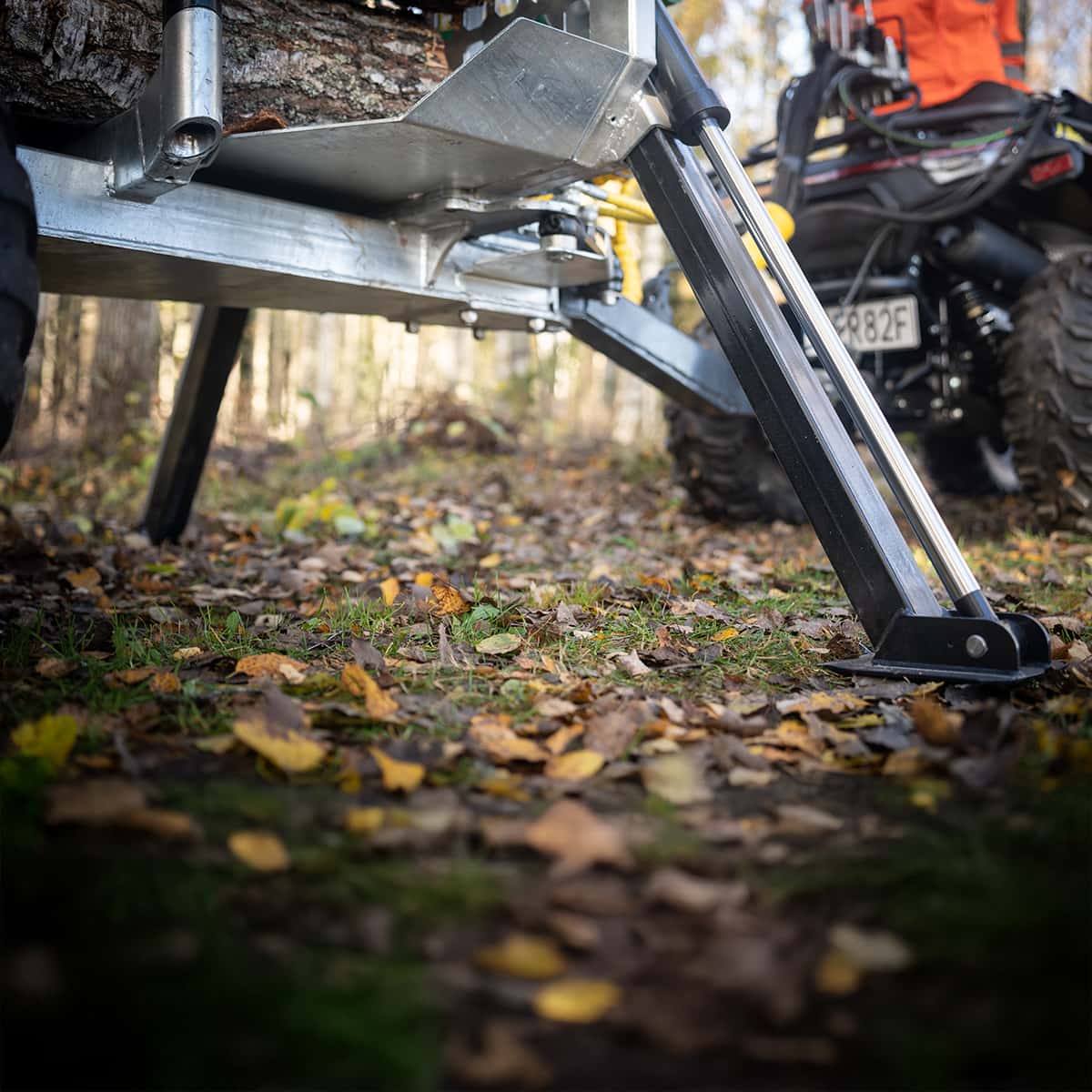 Przyczepa leśna ATV 3 tony z żurawiem 4,2 m