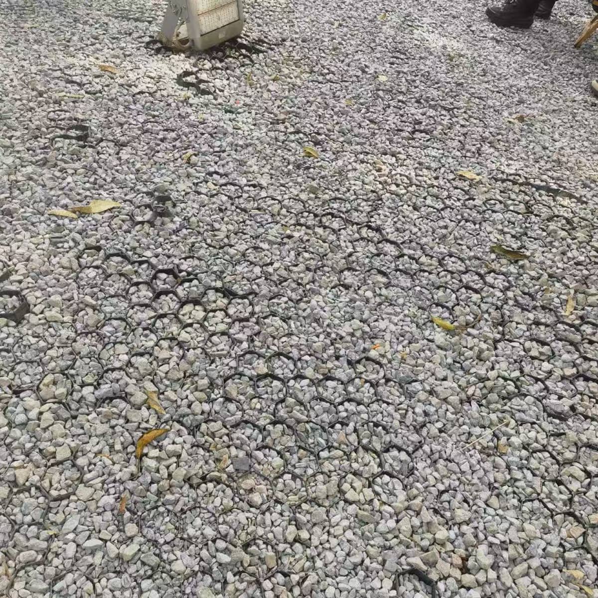 Plastowa mata do stabilizacji gruntu
