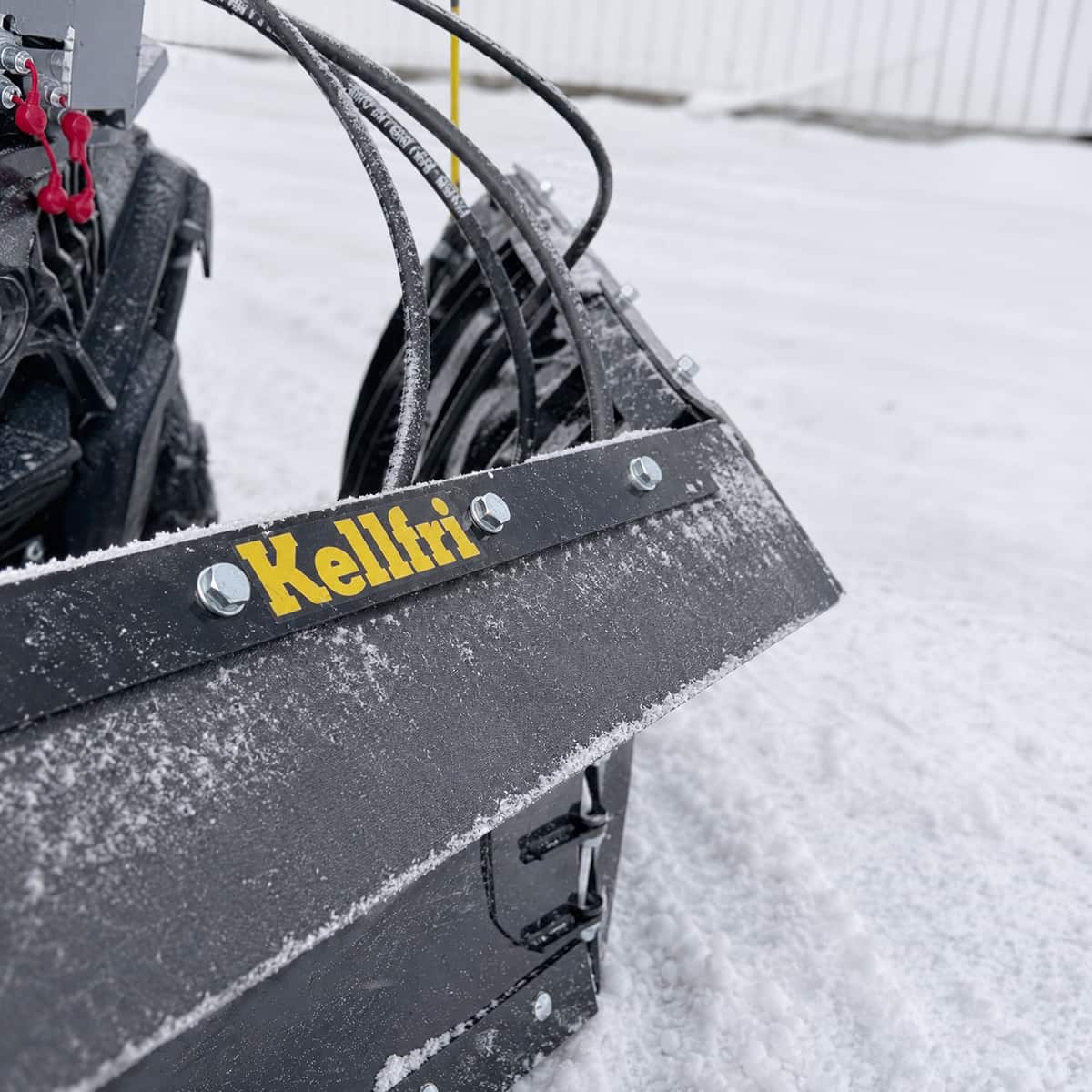 Pług śnieżny V 150 cm do ATV z agregatem hydraulicznym i siłownikiem