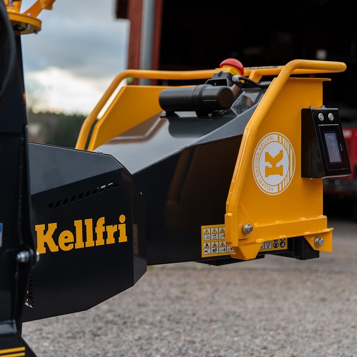 Rębak 150 z no stress hydraulicznym podajnikiem 