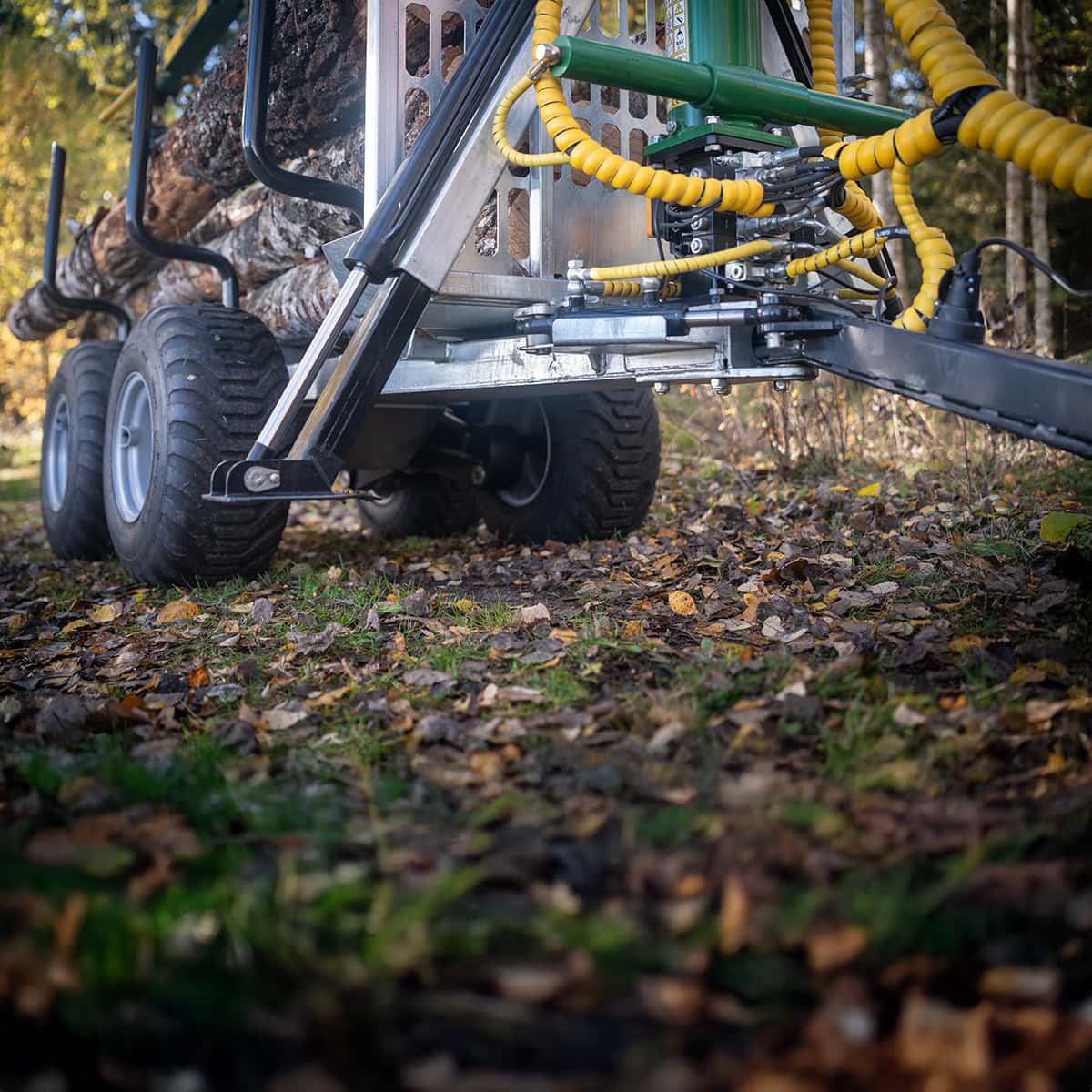 Przyczepa leśna ATV 3 tony z żurawiem 4,2 m