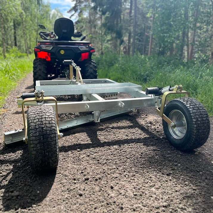 Równiarka drogowa 3-lemieszowa z elektryczną funkcją opuszczania podnoszenia